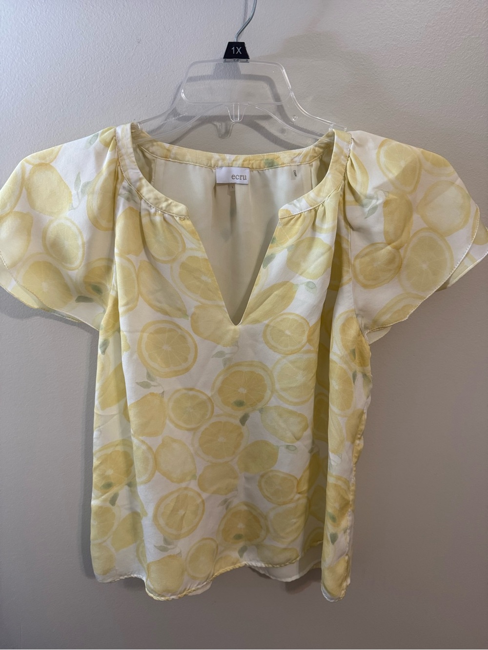 ecru Lemon Slice Flutter Sleeve V-Neck Top - White & Yellow